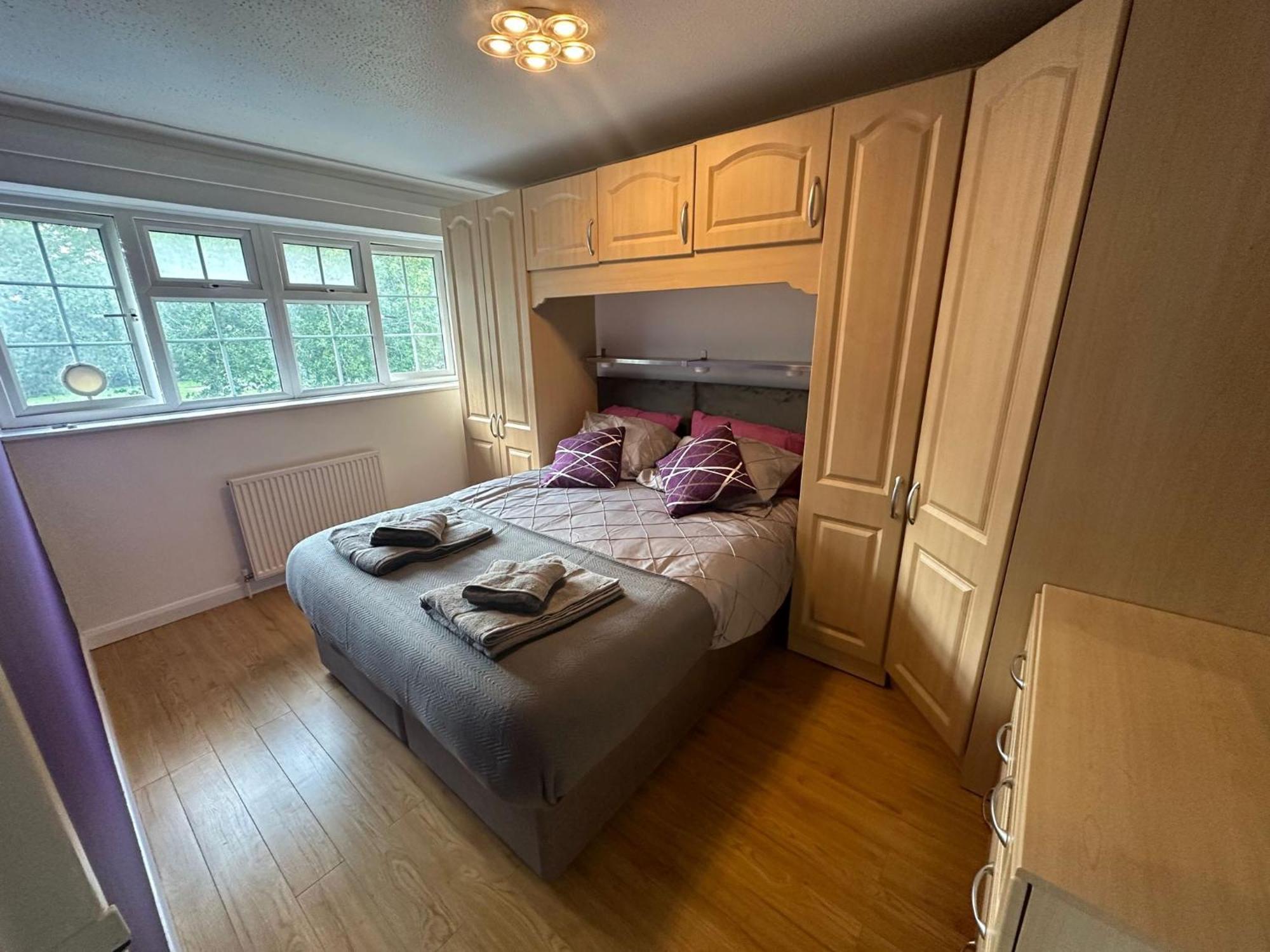 Rooms In Stylish House Мілтон-Кінз Екстер'єр фото
